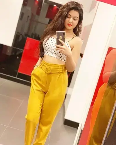 Desuri Escort